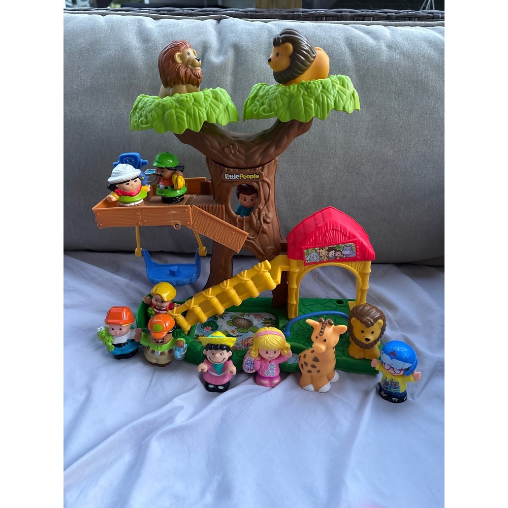 Fisher Price Little People Safari Treehouse Playset with 13 Figures Animals